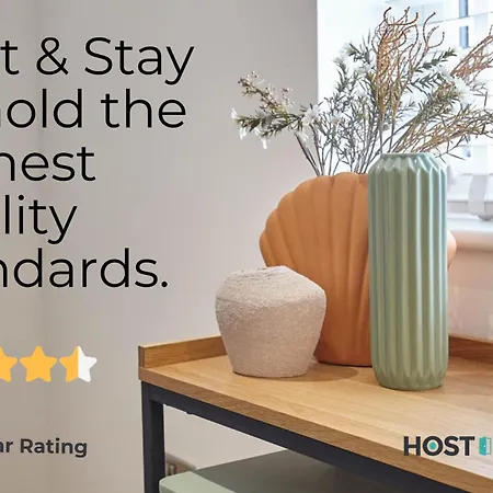 Host & - Hampdon Staithes