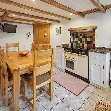 Host & - Hampdon Feriehus