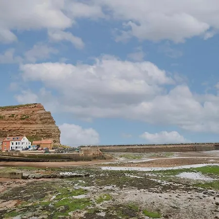 Feriehus Host & - Hampdon *