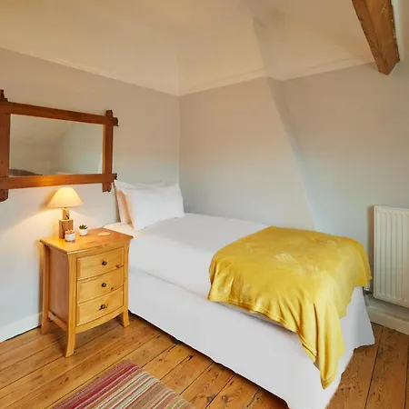 Feriehus Host & - Hampdon